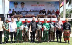 Bupati Pinrang Buka Pesta Panen di Desa Tanra Tuo