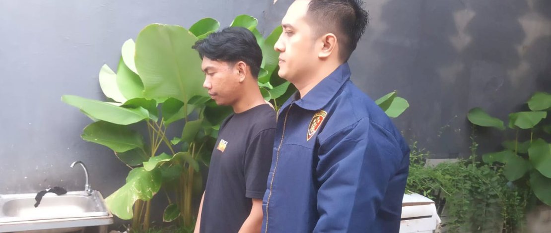 Seorang imam masjid di Kabupaten Gowa, Sulawesi Selatan, ditangkap Tim Jatanras Polres Gowa setelah terbukti mencuri tas milik jemaah yang berisi dua unit laptop dan satu unit handphone. 