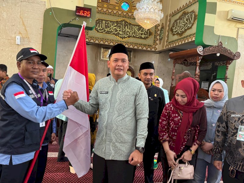 Wabup Hengky Yasin Lepas 259 Jemaah Calon Haji Takalar  