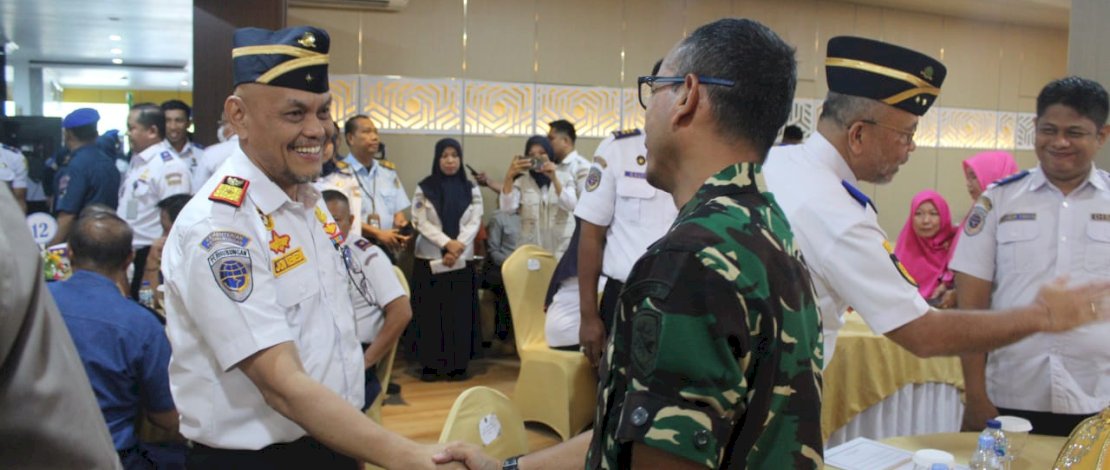 Wadan Lantamal VI Hadiri Serah Terima Jabatan Kepala KSOP Utama Makassar