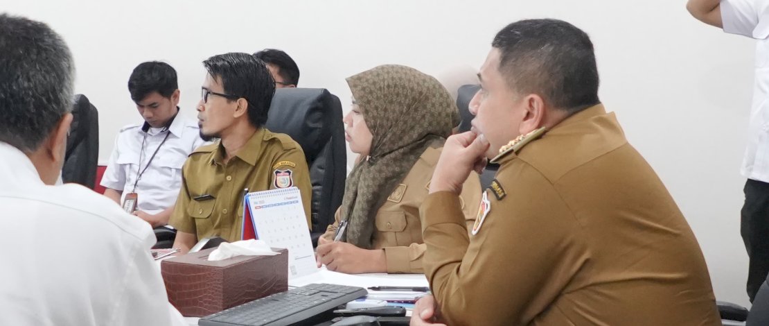 Pertemuan Wali Kota Makassar, Munafri Arifuddin, dengan Kepala Balai Besar Wilayah Sungai (BBWS) Pompengan Jeneberang, Dr. Suryadarma Hasyim, yang berlangsung di Kantor Wali Kota Makassar, Senin, 19 Mei 2025.