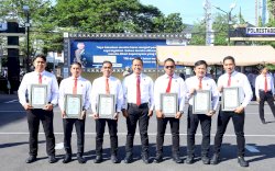 Berhasil Gagalkan Peredaran Narkoba dari Jaringan Internasional, 23 Polisi Polrestabes Makassar Dianugerahi Penghargaan