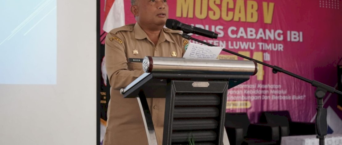 Asisten Perekonomian dan Pembangunan Setdakab Luwu Timur, Masdin, membuka secara resmi Musyawarah Cabang (Muscab) V Pengurus Cabang Ikatan Bidan Indonesia (IBI) Kabupaten Luwu Timur, yang dirangkaikan dengan Peringatan HUT IBI ke 74 yang digelar di Aula Pendidikan dan Kebudayaan, Senin, 26 Mei 2025. Asisten Perekonomian dan Pembangunan Setdakab Luwu Timur, Masdin, membuka secara resmi Musyawarah Cabang (Muscab) V Pengurus Cabang Ikatan Bidan Indonesia (IBI) Kabupaten Luwu Timur, yang dirangkaikan dengan Peringatan HUT IBI ke 74 yang digelar di Aula Pendidikan dan Kebudayaan, Senin, 26 Mei 2025.