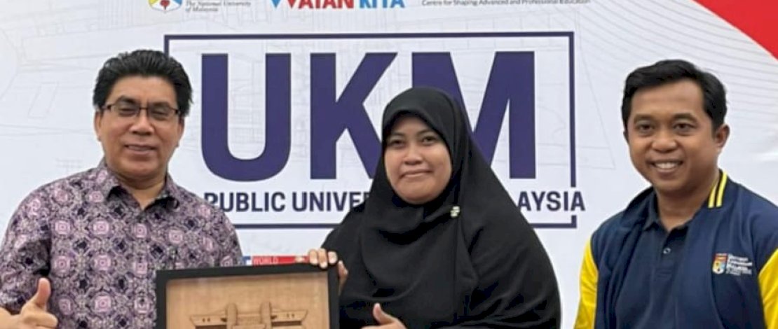 SMAIT Al-Fityan menjalin kerja sama resmi melalui penandatanganan Nota Kesepahaman (MoU) dengan pihak UKM sebagai bentuk komitmen dalam membuka akses studi lanjut bagi siswa.