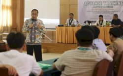 Danny Pomanto Beri Materi Kepemimpinan di Advance Training Badko HMI Sulsel
