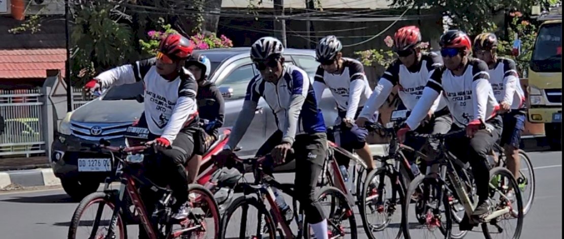 25 Personel Brimob Polda Sulsel Gowes Bersama SCC Taklukkan Trek Makassar - Gowa