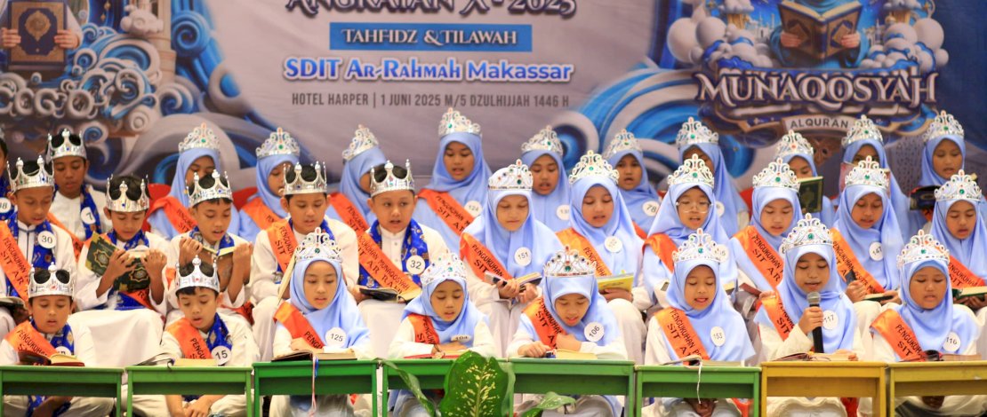 SDIT Ar-Rahmah Makassar Kukuhkan 166 Siswa dalam Pengukuhan Al-Qur&rsquo;an Tahfidz dan Tilawah Angkatan ke-10