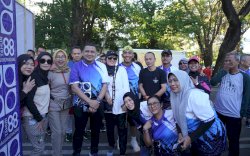 Wali Kota Makassar Lepas Jalan Sehat dan Baksos Reuni Akbar SMADA 88: “Rewind 88, Kisah Tak Pernah Usai”