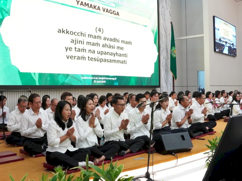 Pecahkan Rekor MURI, 2.569 Umat Buddha dari 34 Provinsi Serentak Baca Kitab Suci Dhammapada