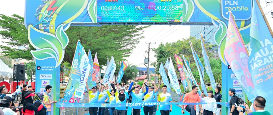 Wakil Gubernur Sulsel, Fatmawati Rusdi, secara resmi membuka dan melepas peserta PLN Mobile Run 2025 yang digelar di kawasan bersejarah Benteng Rotterdam, Minggu, 22 Juni 2025.
