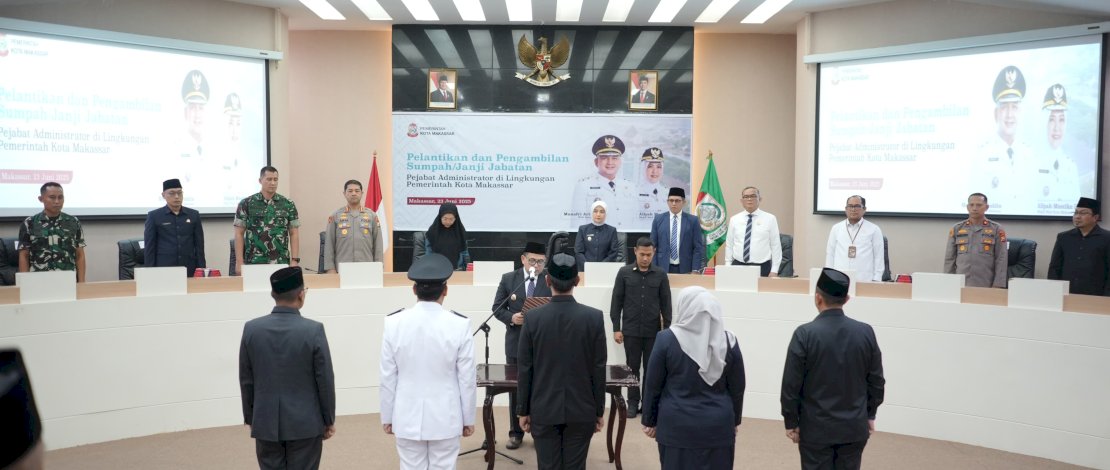 Pemkot Makassar Perkuat Struktur Birokrasi, Wali Kota Lantik Pejabat Administrator Baru