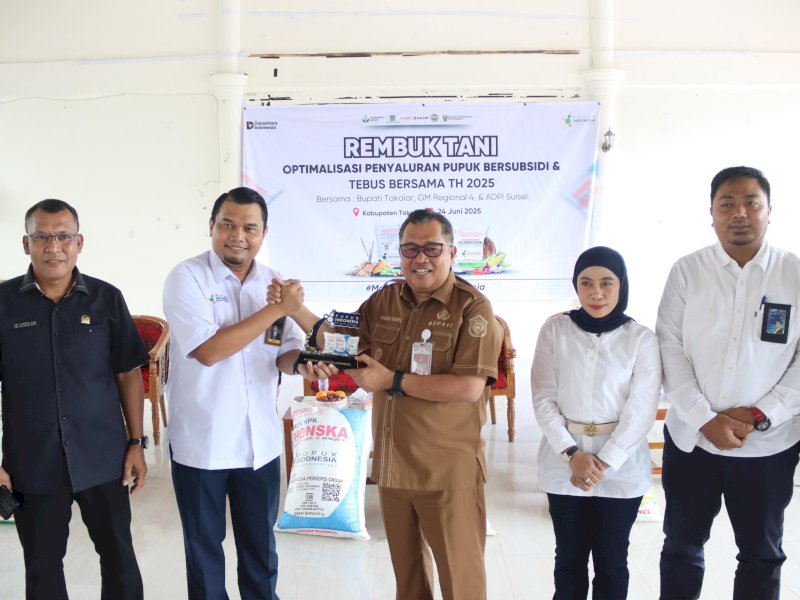 Takalar Sosialisasikan Penyaluran Pupuk Bersubsidi dan Gelar Rembuk Tani 2025
