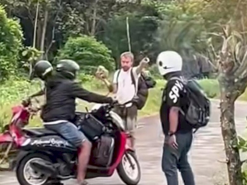 Kesalahpahaman di Leang-Leang, Turis Polandia Diamankan Polisi untuk Hindari Bentrokan