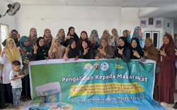 Perkenalkan Inovasi Gotik, Unhas Latih Ibu PKK Olah Telur Itik Jadi Oleh-Oleh Unggulan