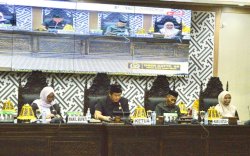 Pemkab Luwu Timur Serahkan Ranperda Pertanggungjawaban APBD 2024