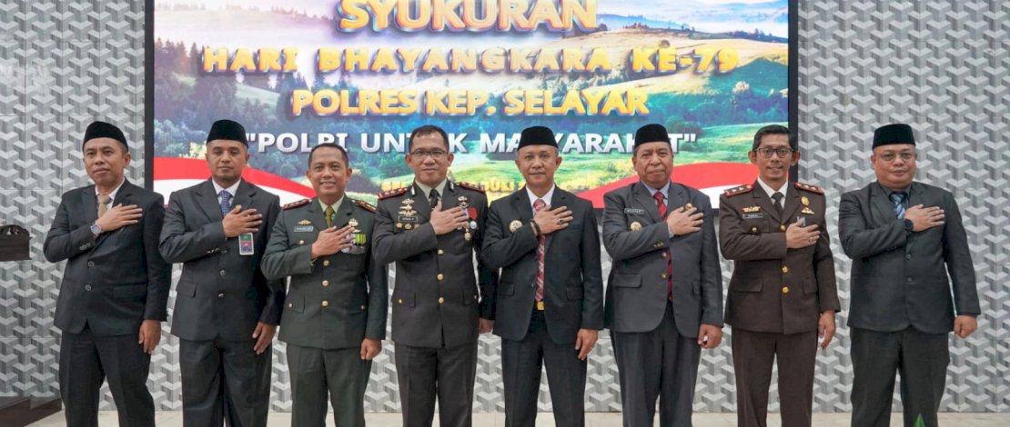 Peringatan Hari Bhayangkara ke-79 tahun 2025 di Kabupaten Kepulauan Selayar berlangsung khidmat dan penuh kekeluargaan, Selasa, 1 Juli 2025. 