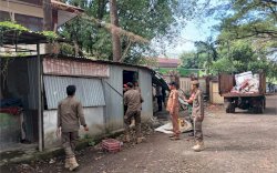 Satpol PP Bongkar Lapak di Trotoar Jalan Nikel, Ruang Publik Dikembalikan