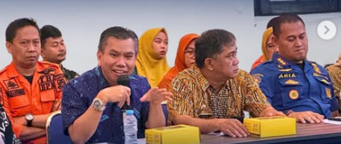Kepala Dinas Perhubungan Kota Makassar, Drs. H. Zainal Ibrahim, M.Si, menghadiri Rapat Koordinasi Lintas Kementerian, Lembaga, dan Pemerintah Daerah dalam rangka persiapan pelaksanaan kegiatan “Warna Budaya Indonesia” yang akan digelar di Kota Makassar. Rapat ini berlangsung di kawasan bersejarah Benteng Fort Rotterdam, Jl. Ujung Pandang, Kamis (8/5).