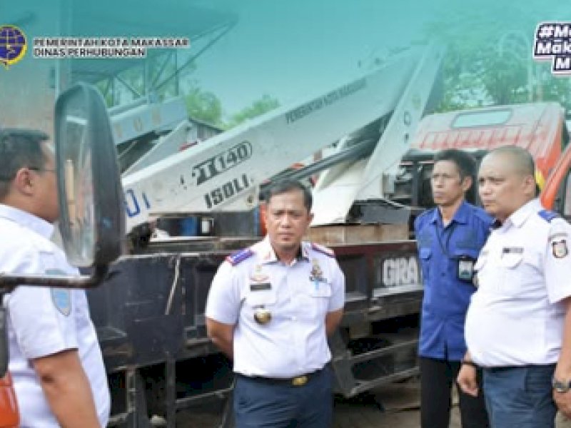 Kadishub Makassar Tinjau UPT-PJU, Dorong Peningkatan Layanan Penerangan Jalan untuk Keselamatan Warga