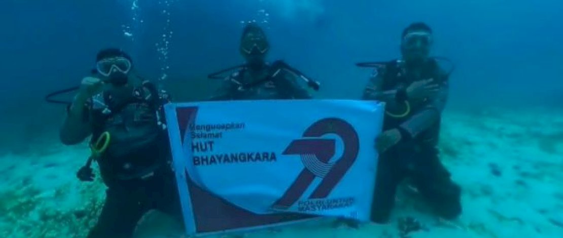 Dalam rangka memperingati Hari Bhayangkara ke‑79, jajaran Polsek Bontomanai Polres Kepulauan Selayar menggelar kegiatan upacara bawah laut yang berlangsung di perairan Pulau Gusung. Dalam rangka memperingati Hari Bhayangkara ke‑79, jajaran Polsek Bontomanai Polres Kepulauan Selayar menggelar kegiatan upacara bawah laut yang berlangsung di perairan Pulau Gusung.