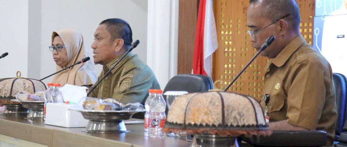 Bupati Luwu Timur, Irwan Bachri Syam, memimpin langsung Rapat Koordinasi Percepatan Pengadaan Barang dan Jasa, di Aula Rumah Jabatan Bupati, Selasa, 29 April 2025. 