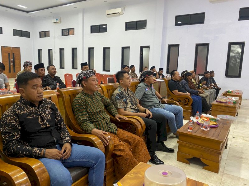 Rayakan Hari Bhayangkara, Polres Selayar Nobar Wayang Kulit Amartha Binangun