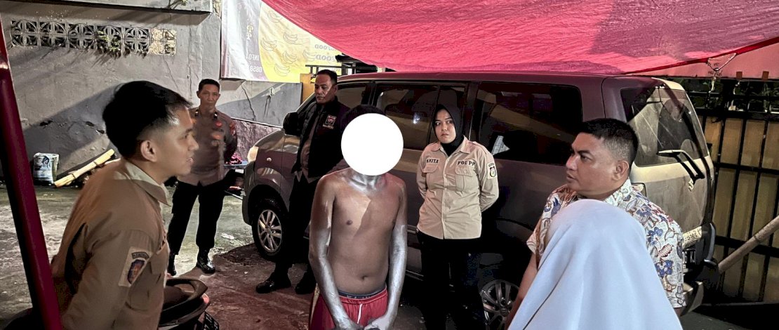 Patroli Gabungan Dinsos dan Satpol PP Amankan Manusia Silver di Persimpangan Kota