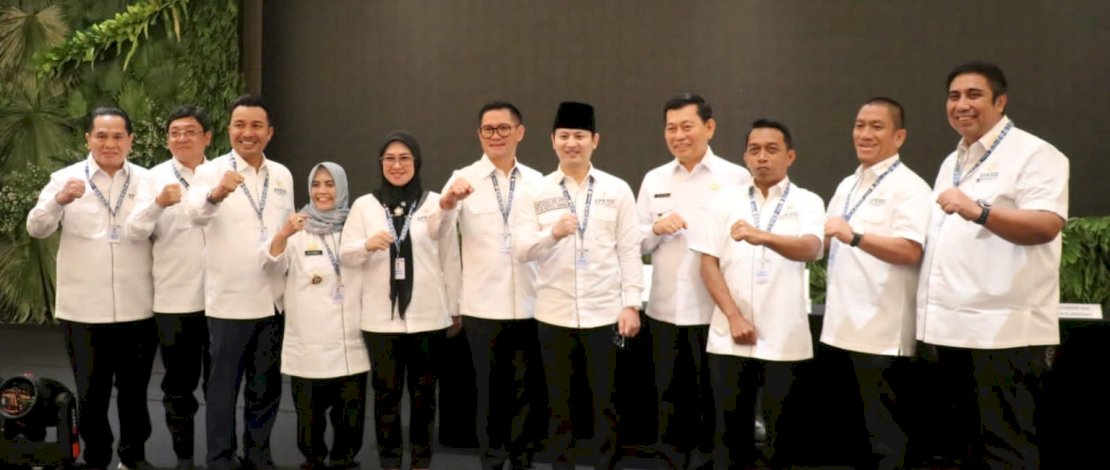 Bupati Luwu Timur, Irwan Bachri Syam, 
menghadiri Munas) VI APKASI Tahun 2025, yang berlangsung di Sentra Hotel, Kabupaten Minahasa Utara, Provinsi Sulawesi Utara, Jum’at, 30 Mei 2025.