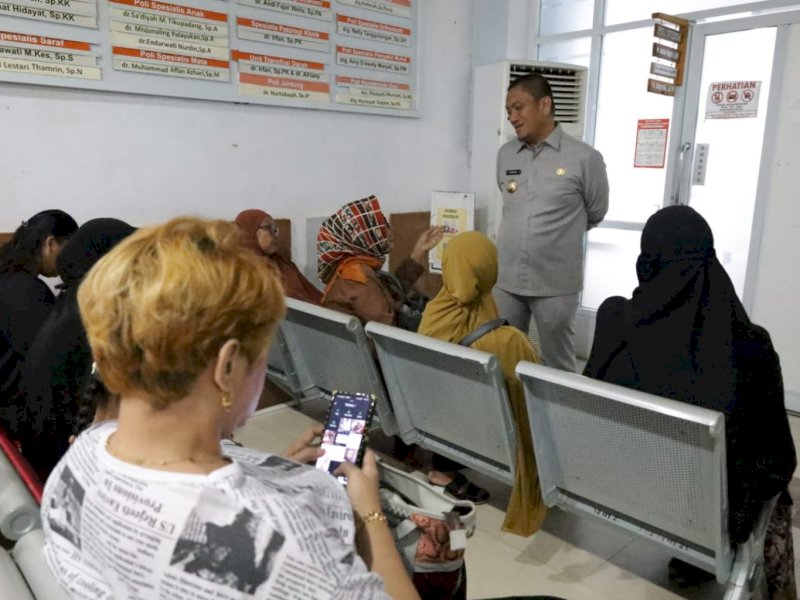Pastikan Pasien BPJS Kesehatan Terlayani dengan Baik, Bupati Irwan Bachri Syam Sidak RSUD I Lagaligo