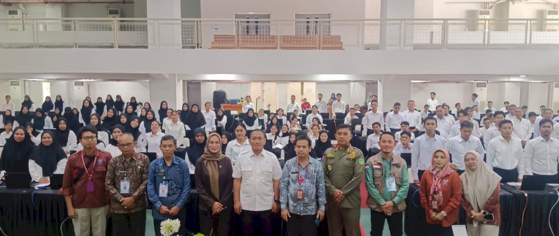 - Bupati Luwu Timur, Irwan Bachri Syam, meninjau pelaksanaan Tes Pegawai Pemerintah dengan Perjanjian Kerja (PPPK) Tahap II, yang berlangsung di Kampus Universitas Islam Makassar, Senin, 12 Mei 2025.