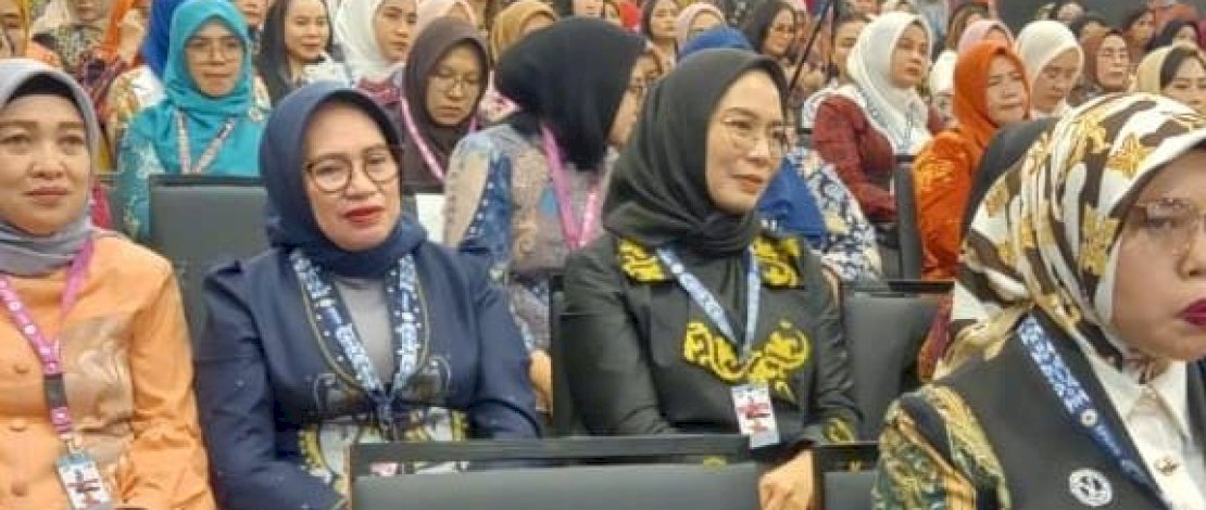 Ketua Tim Penggerak PKK Kabupaten Luwu Timur, dr Ani Nurbani Irwan, ikut berpartisipasi pada Women Program yang digelar Asosiasi Pemerintah Kabupaten Seluruh Indonesia (APKASI), di Hotel Sentra Minahasa Utara, Jumat, 30 Mei 2025.
