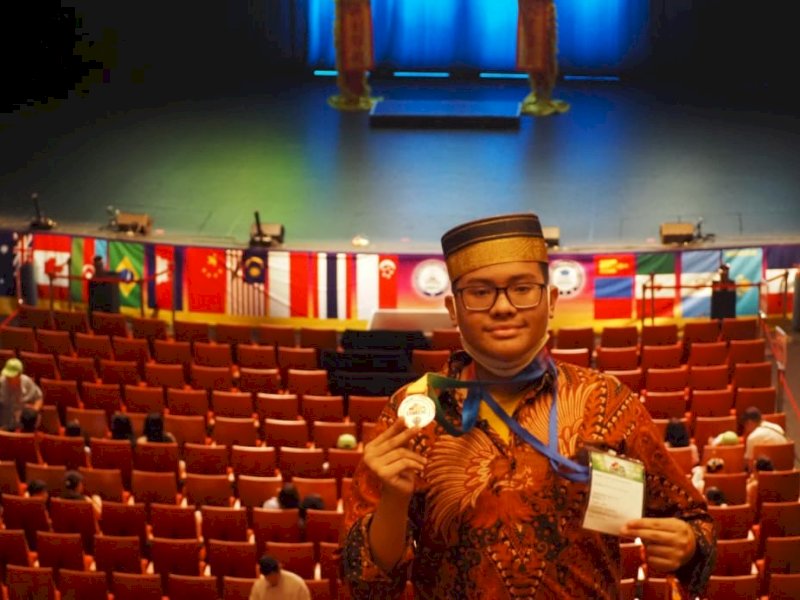 Siswa MAN 2 Makassar Sabet Medali Olimpiade Matematika Internasional
