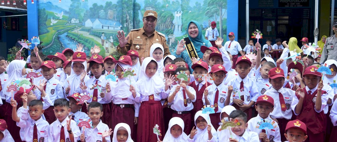 Bupati dan Bunda PAUD Maros Tinjau Hari Pertama Sekolah, Pastikan Transisi PAUD ke SD Berjalan Menyenangkan Bupati dan Bunda PAUD Maros Tinjau Hari Pertama Sekolah, Pastikan Transisi PAUD ke SD Berjalan Menyenangkan