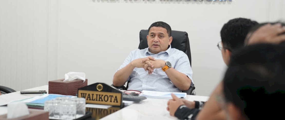 Wali Kota Makassar, Munafri Arifuddin, menerima jajaran manajemen PT Gowa Makassar Tourism Development (GMTD) dalam  pertemuan strategis yang berlangsung di Ruang Kerja Wali Kota Makassar, Jumat, 18 Juli 2025.
