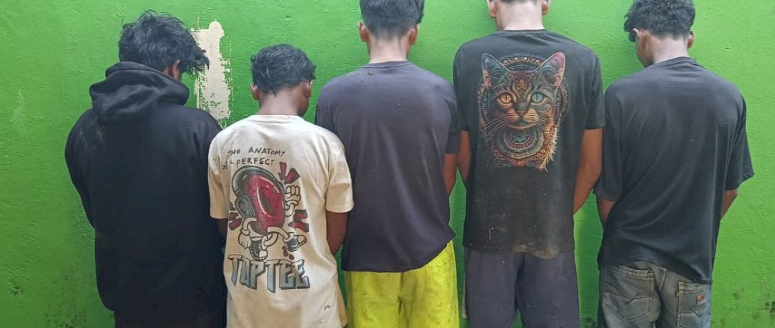 Lima remaja ditangkap polisi setelah terlibat sejumlah kasus pencurian.