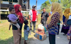 Ketua TP PKK Takalar Salurkan Bantuan untuk Ibu Hamil yang Hidupi Anak Seorang Diri