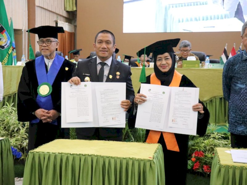 Bupati Irwan Bachri Syam Terima Penghargaan Alumni Berprestasi dari Universitas Muslim Indonesia