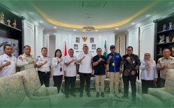 Sekretaris Satpol PP Makassar Hadiri Rapat Koordinasi Penataan Pedagang Asongan di Pelabuhan Soekarno Hatta