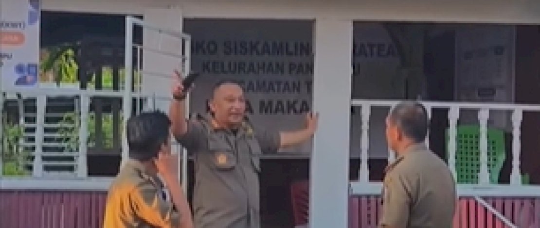 Kepala Satuan Polisi Pamong Praja (Satpol PP) Kota Makassar, Hasanuddin, S.STP., M.Si, didampingi pejabat struktural lainnya, melakukan peninjauan langsung ke Pos Keamanan Lingkungan (Poskamling) binaan Satpol PP yang terletak di Kelurahan Pannampu, Kecamatan Tallo, pada Senin (21/07).