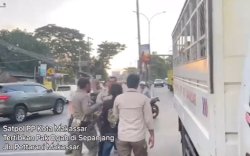 Satpol PP Makassar Tertibkan Pak Ogah di Sepanjang Jalan Pettarani