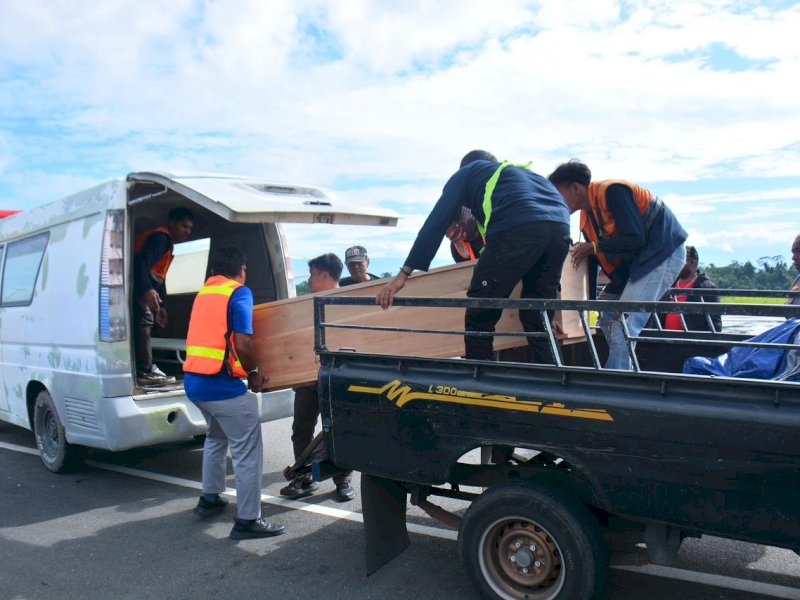 Evakuasi Jenazah Joni Hendra Berjalan Lancar, Satgas Damai Cartenz Siap Tindak Tegas Pelaku Penembakan