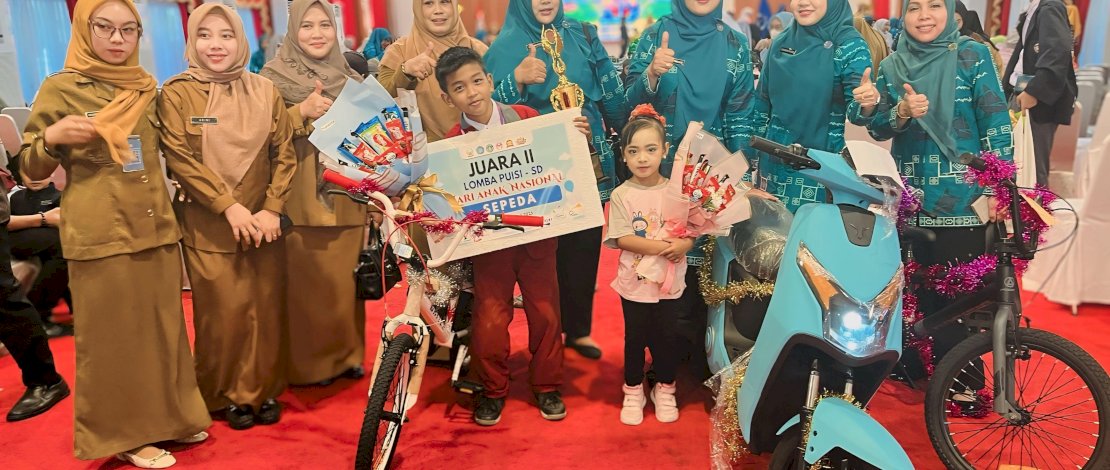 Pemkab Takalar bersama Ketua TP PKK Kabupaten Takalar, Dewi Sri Ekowati Firdaus, memborong sejumlah penghargaan dari Gubernur Sulsel Andi Sudirman Sulaiman, pada peringatan Hari Anak Nasional tingkat provinsi yang digelar di Taman Pakui dan Aula Asta Cita Rumah Jabatan Gubernur Sulsel. Pemkab Takalar bersama Ketua TP PKK Kabupaten Takalar, Dewi Sri Ekowati Firdaus, memborong sejumlah penghargaan dari Gubernur Sulsel Andi Sudirman Sulaiman, pada peringatan Hari Anak Nasional tingkat provinsi yang digelar di Taman Pakui dan Aula Asta Cita Rumah Jabatan Gubernur Sulsel.