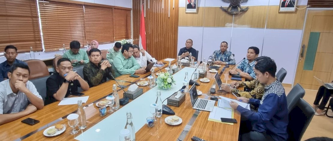 Bupati Luwu Timur Irwan Bachri Syam melakukan kunjungan ke Kantor PLN Unit Induk Distribusi (UID) Sulselrabar, Jalan Letjen Hertasning, Makassar, Jumat, 1 Agustus 2025. Bupati Luwu Timur Irwan Bachri Syam melakukan kunjungan ke Kantor PLN Unit Induk Distribusi (UID) Sulselrabar, Jalan Letjen Hertasning, Makassar, Jumat, 1 Agustus 2025.