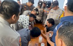 Propam Polda Sulsel Cek Urin dan Sikap Tampang Personel Polres Selayar, Ada yang Kena Sanksi Push-up