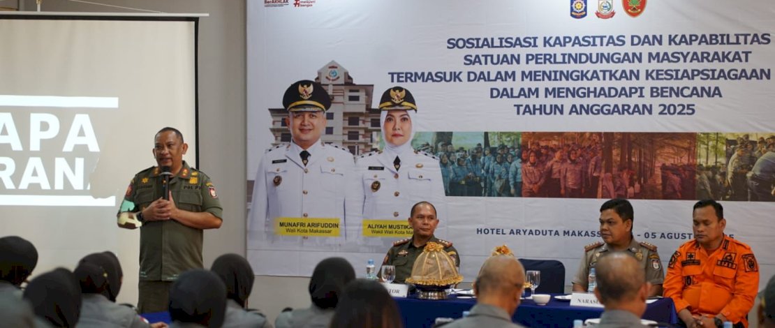 Satpol PP Makassar Perkuat Peran Satlinmas Lewat Pelatihan dan Simulasi Tanggap Darurat Satpol PP Makassar Perkuat Peran Satlinmas Lewat Pelatihan dan Simulasi Tanggap Darurat