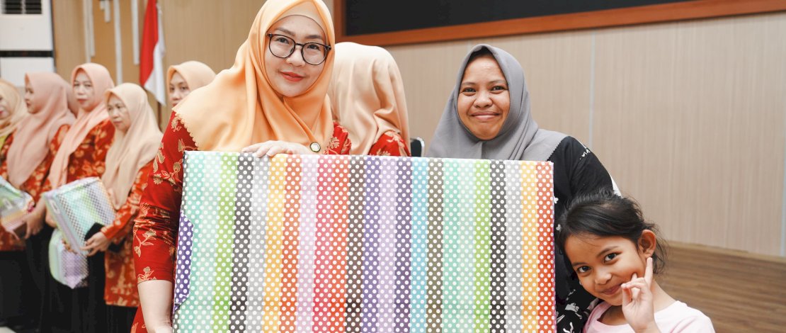 Ketua DWP Provinsi Sulawesi Selatan, Melani Simon Jufri, memaknai Hari Dharma Wanita Nasional sebagai momen penting untuk meneguhkan semangat dan peran aktif anggota DWP.
Ketua DWP Provinsi Sulawesi Selatan, Melani Simon Jufri, memaknai Hari Dharma Wanita Nasional sebagai momen penting untuk meneguhkan semangat dan peran aktif anggota DWP.