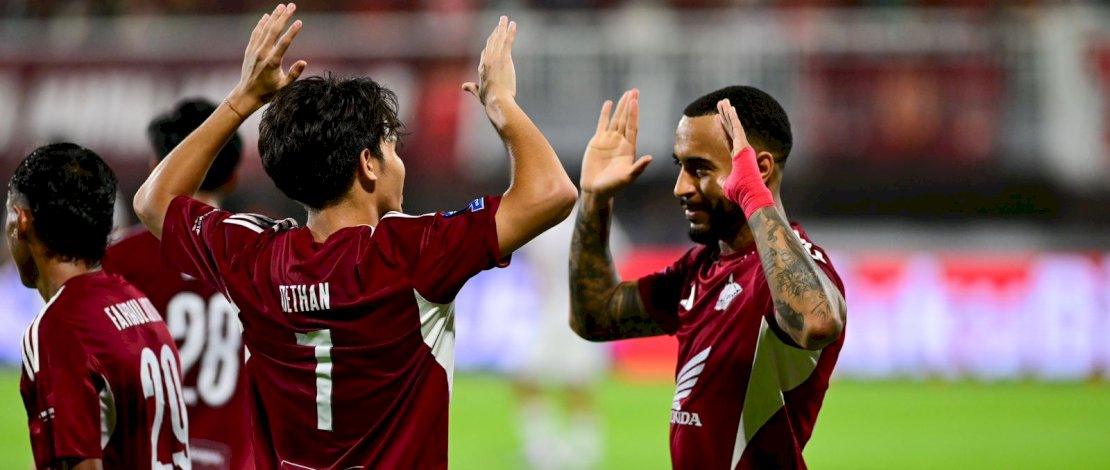 Penyerang PSM Viktor Dethan sukses membobol gawang Persijap
Foto/Gun