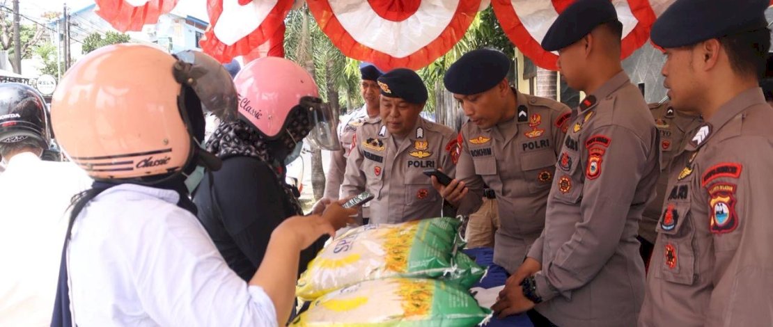 Masyarakat Serbu Pangan Murah Brimob Polda Sulsel Masyarakat Serbu Pangan Murah Brimob Polda Sulsel