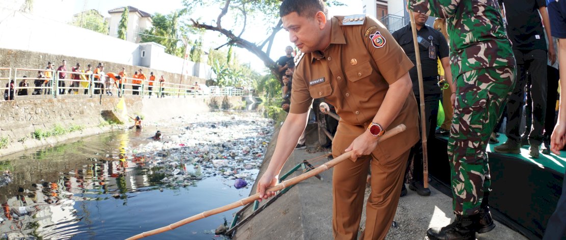 Pemkot Makassar Kerahkan 1.000 Personel Bersihkan Kanal Sirijala, Cegah Banjir Jelang Musim Hujan