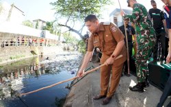 Pemkot Makassar Kerahkan 1.000 Personel Bersihkan Kanal Sirijala, Cegah Banjir Jelang Musim Hujan